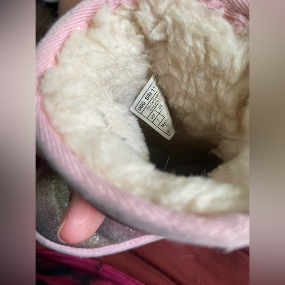 Glitter Uggs Toddler Size 7 - Picture 2 of 4